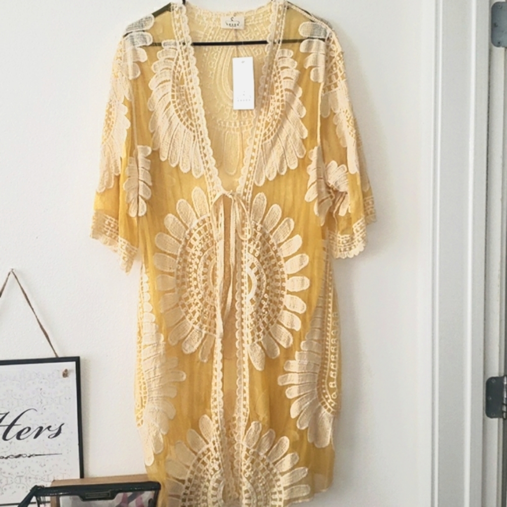 NWT Ember Yellow Sheer Kimono Shell Size L